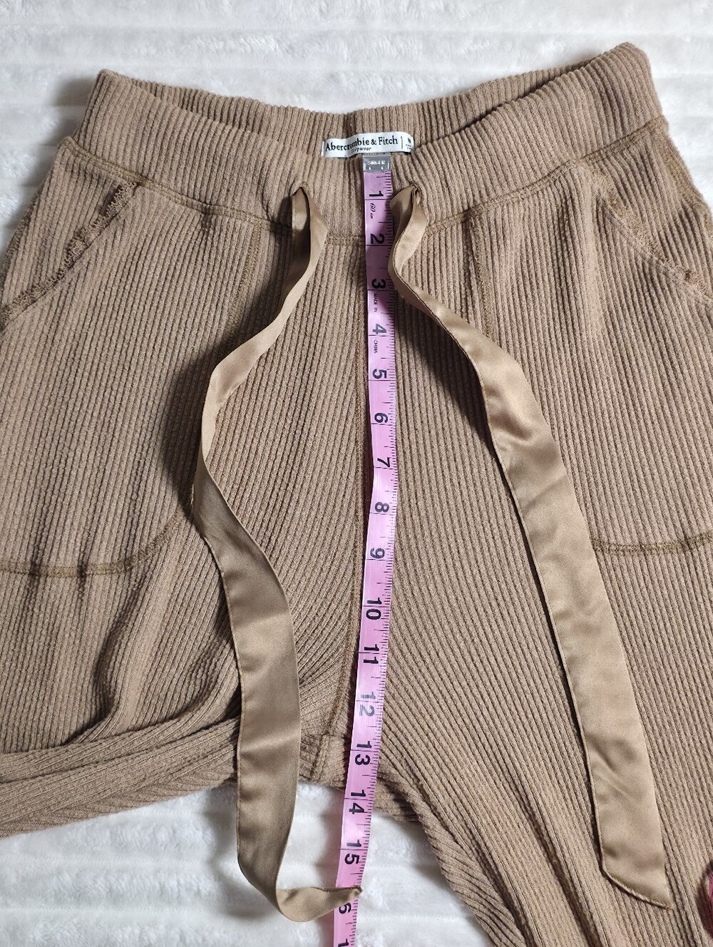 Set Abercrombie & Fitch Sleepwear Pajama Set, Medium, Tan, Sweatpants, Camisole - Picture 8 of 10